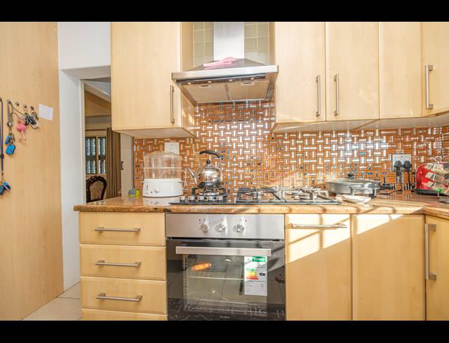 3 BEDROOM PENTHOUSE FOR SALE IN BLACKHEATH